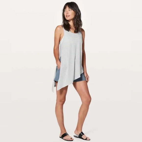 Lululemon To The Point Tank NWOT gray size 12 - Picture 8 of 8